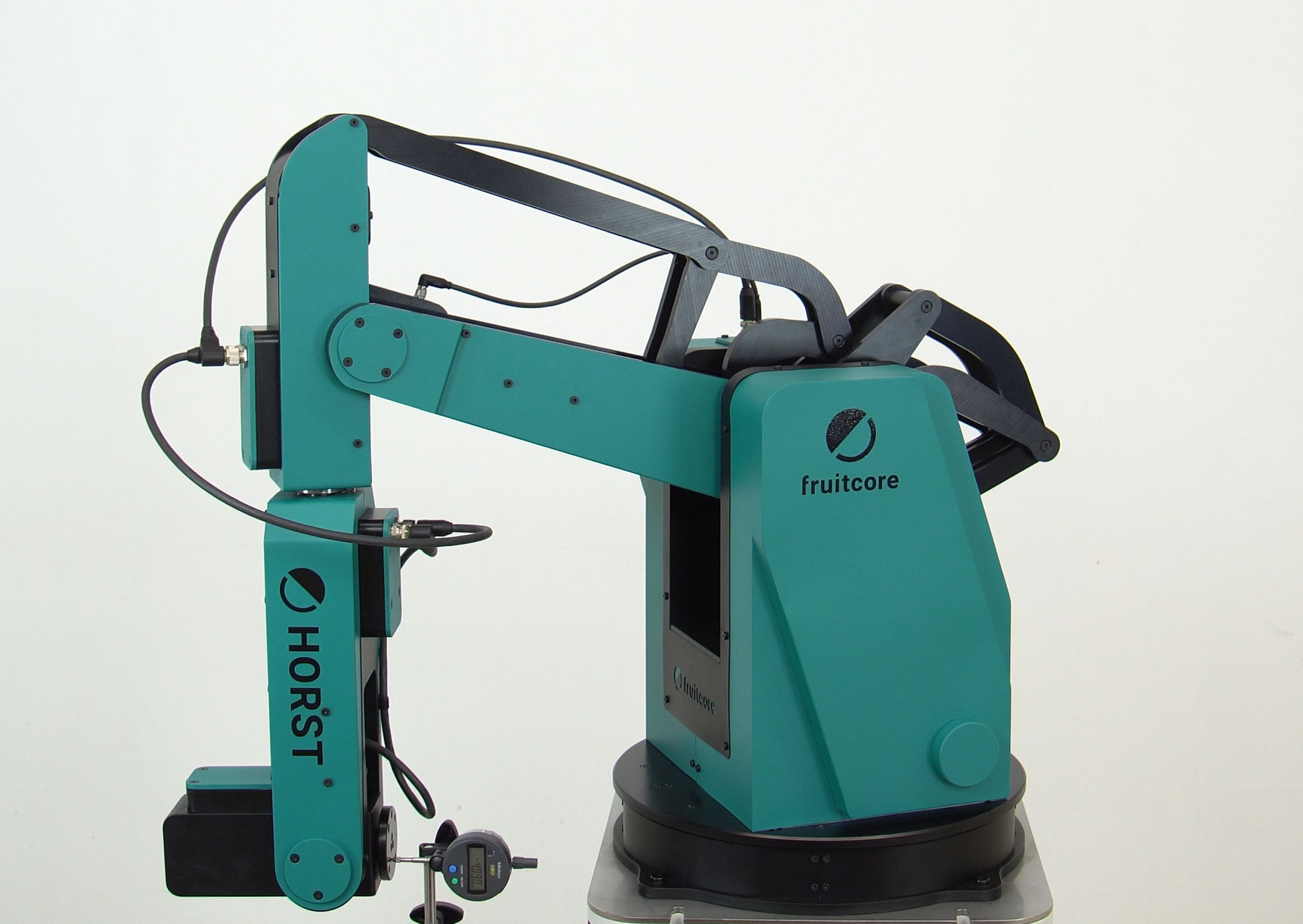 fruitcore-robotics-Roboter-für-Metallverarbeitung-Prüfen